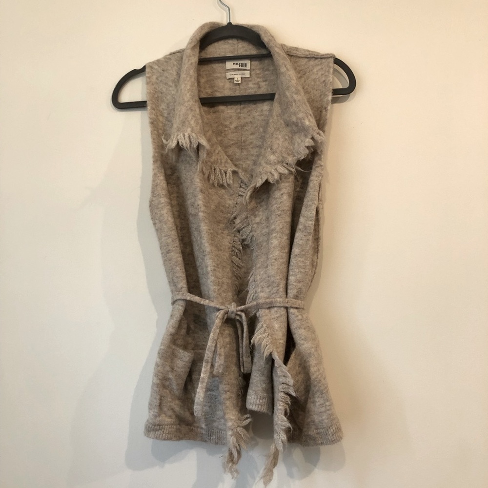 Aritzia Wilfred Free funky fringe knit sweater vest. Heather beige. Size S.
